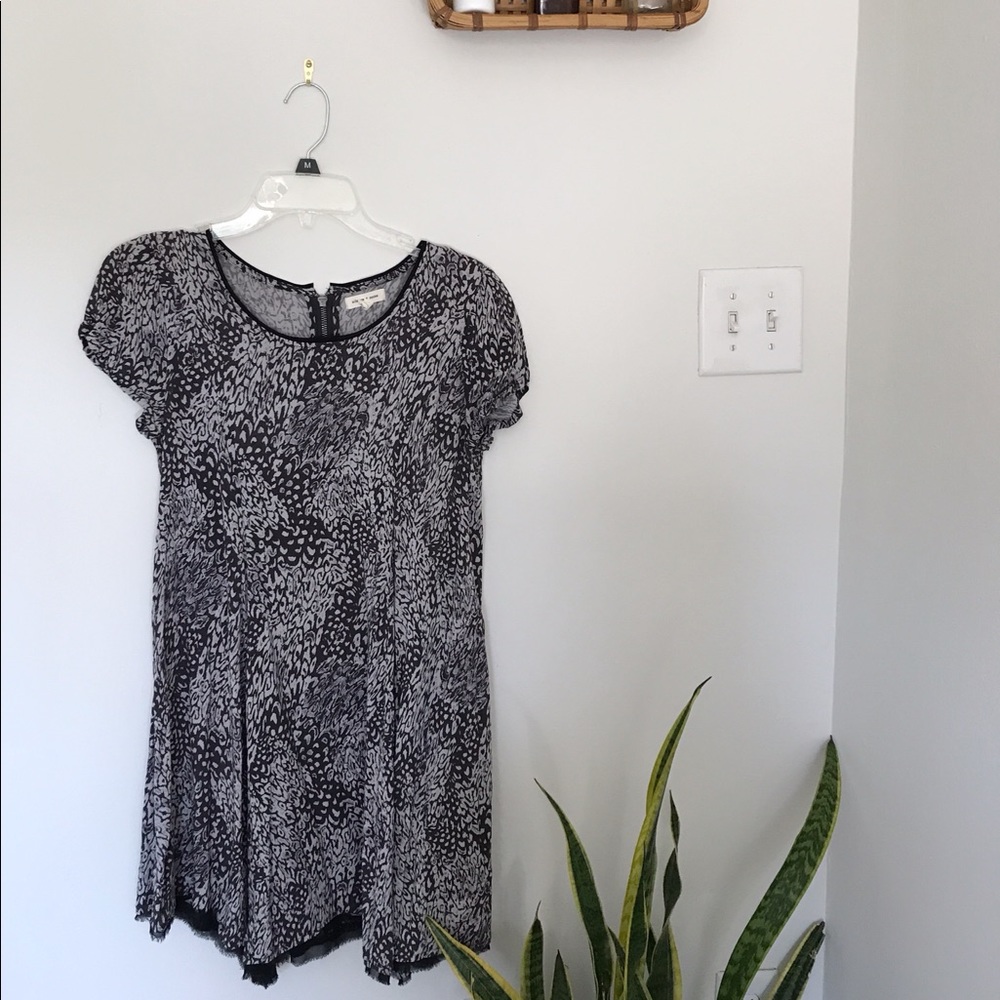 Silence + noise everyday black and white dress